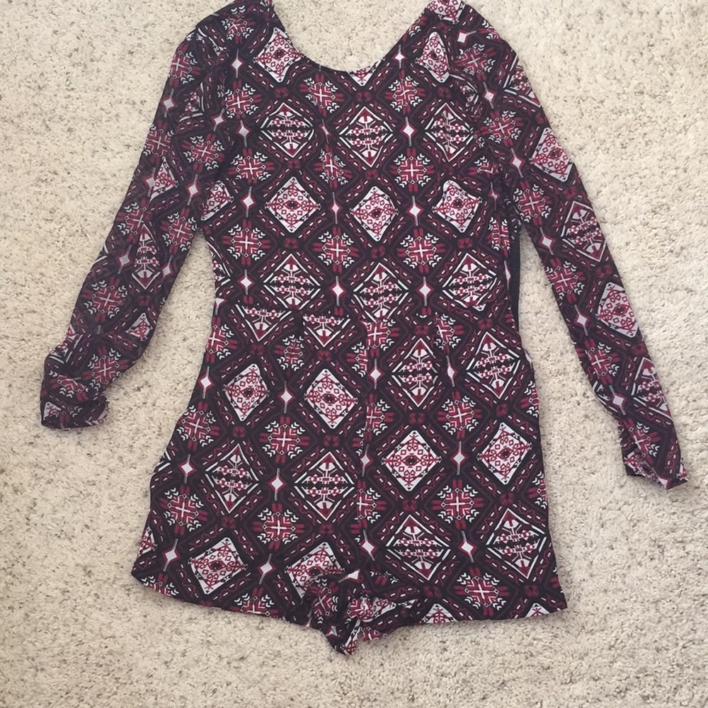 Pattern long sleeve romper